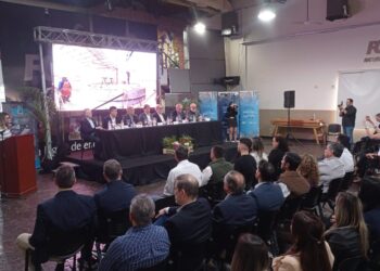 Inició el Conversatorio PyME en el Galpón “G”