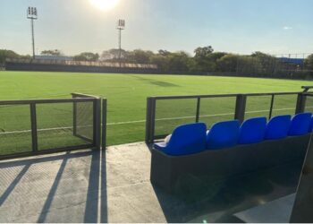 Autoridades provinciales recorrieron las nuevas canchas de hockey y pádel próximas a inaugurarse