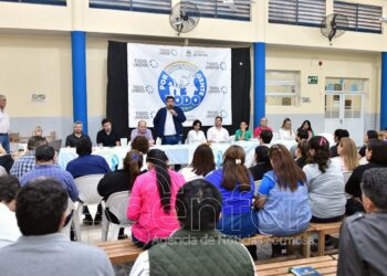 OPNGT en Pozo del Tigre: Funcionarios y vecinos mantuvieron reunión de trabajo