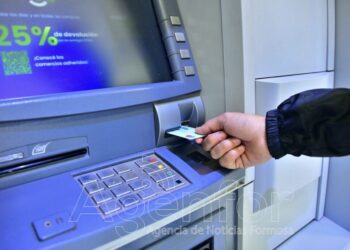 En jornada única, cobrarán pensiones sociales