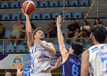 LNB: La “U” lo perdió ante Regatas en la última bola de la noche