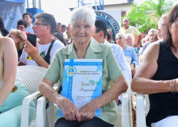 OPNGT en el 2 de Abril: El Gobernador entregó títulos de propiedad a más de 170 familias