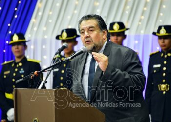 González: “La entrega de sables a estos jóvenes es un ejemplo de que, en Formosa, la igualdad de oportunidades es una realidad”