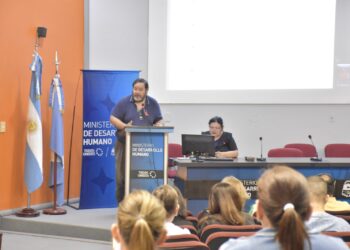 Con una importante jornada de capacitación se conmemoró el Día Mundial del SIDA