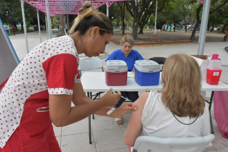 COVID-19 Vaccination Centers Open Weekends in Formosa Throughout December