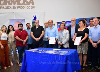 El Gobierno de Formosa junto a supermercadistas firmaron el acuerdo de la “Canasta de Fin de Año”