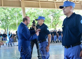 El gobernador Insfrán encabezó el acto de ascenso de 1353 efectivos policiales