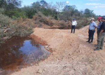 En recorrida por localidades y zonas del Bañado La Estrella, inspeccionaron obras de mitigación de crecidas