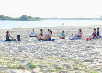 Yoga en Laguna Oca, la propuesta veraniega de febrero