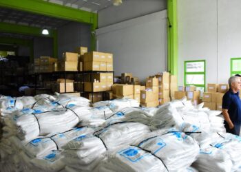 Fontex inició la entrega de guardapolvos a los centros de distribución de Capital e interior