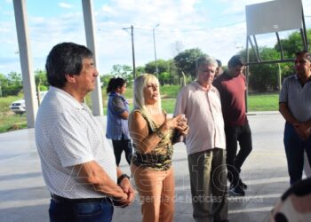 Con miras al inicio del ciclo lectivo, el ministro Aráoz realizó recorrida por distintos establecimientos educativos