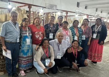 Con una mención especial, emprendedoras originarias se destacaron en la Feria Nacional de la Artesanía