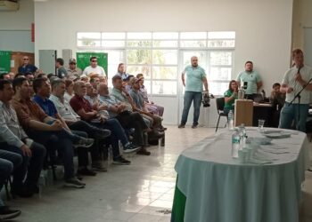 Desarrollaron una capacitación sobre ganadería regenerativa y pastoreo racional en el CEDEVA de Misión Tacaaglé