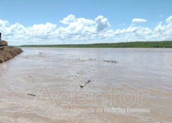 Destacan trabajos de fortalecimiento de defensas y mitigaciones de la crecida del río Pilcomayo