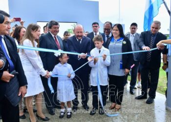 Insfrán habilitó tres nuevos establecimientos y alcanzó las 1513 obras educativas inauguradas en su gestión