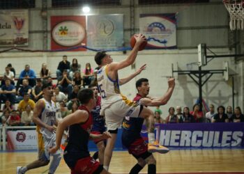 Sarmiento perdió sobre el cierre ante un Hércules que continúa líder e invicto