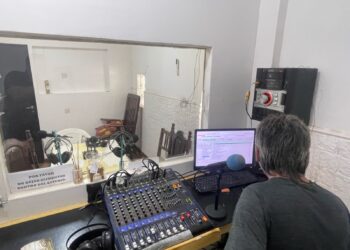 Denuncian que el Intendente de Las Lomitas pidió al ENACOM el cierre de una FM local