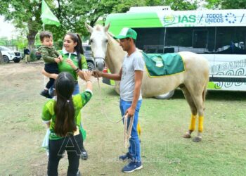 Comenzará a funcionar la primera escuela de equinoterapia en Las Lomitas