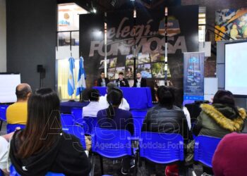 Establecimientos hoteleros y gastronómicos se capacitan en atención al cliente y gestión de quejas y reclamos