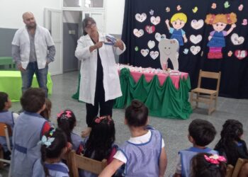 Jardineritos del barrio República Argentina aprendieron sobre cuidados de la salud bucal