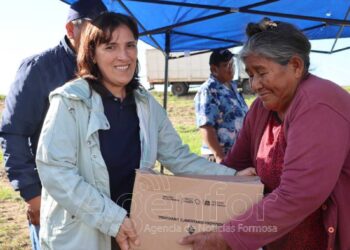 Entregaron módulos alimentarios y frazadas en las comunidades aborígenes de Riacho de Oro y San Carlos