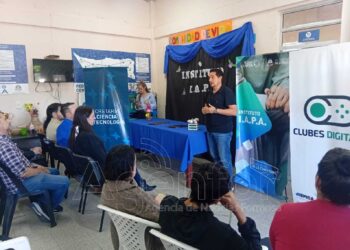 Comenzó curso de robótica en la sede IAPA del barrio Obrero