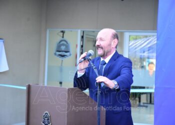 En Clorinda, Insfrán anunció la refacción de dos escuelas y un albergue para docentes de Buey Muerto
