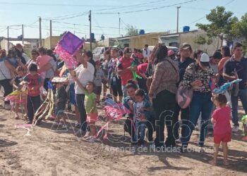 Con un vuelo de barriletes, festejaron el Día Internacional de la Familia