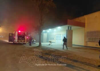 Incendio en la EPEP 445 del barrio Liborsi