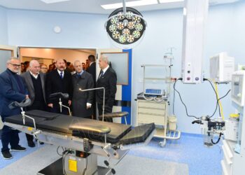 Insfrán inauguró el Hospital de la Madre y la Mujer y dotó de ambulancias al sistema de salud provincial