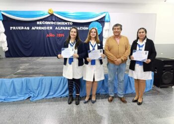 En el barrio Eva Perón, otorgaron reconocimientos por resultados de Pruebas Aprender