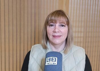 Se abordó el tema de la inteligencia artificial en un conversatorio para empleados públicos