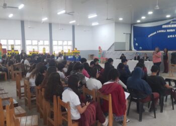 Estudiantes secundarios de Ibarreta participaron de una charla sobre ESI