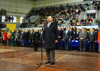 El gobernador Insfrán encabezó el acto oficial por el Día de la Bandera