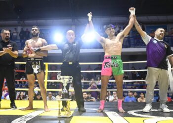 Enzo Vicente derrotó a Costa y es campeón internacional profesional