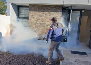 A pesar de las bajas temperaturas siguen los trabajos preventivos contra el dengue en toda la provincia