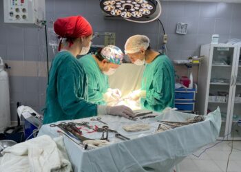 El Hospital de la Madre y el Niño se afianza como un centro de cirugías neonatales de alta complejidad