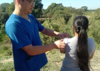 Vacunación contra el dengue en cuatro barrios de Clorinda