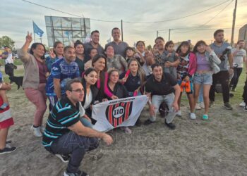 El Vicegobernador compartió un evento recreativo en la cancha del club Lote 110