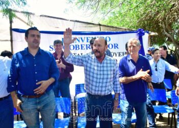 En El Quebracho, el Gobernador encabezó encuentro con la comunidad wichí y las familias criollas
