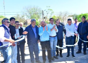 Insfrán en San Martín Dos: “Ezequiel Palacios es un ejemplo, nació aquí, hoy recorre el mundo, pero no perdió nunca la humildad”