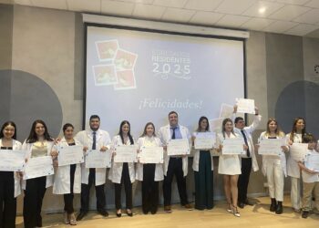 El Hospital de Alta Complejidad celebra el ingreso de 27 nuevos residentes y la graduación de 13 profesionales