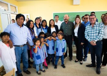 “Un Gobierno comprometido con su pueblo”: Insfrán inauguró la obra educativa 1546 de su gestión