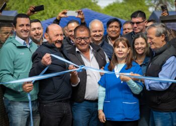 Insfrán inauguró el centro de salud de María Cristina