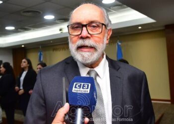 Ibáñez cuestionó la presentación del Presupuesto Nacional fuera del Congreso y advirtió sobre un rumbo de “ajuste salvaje”