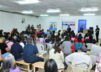 Los candidatos del FdV compartieron un encuentro con los vecinos del Villa del Carmen
