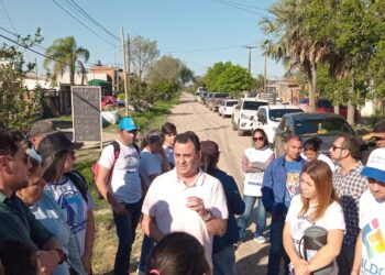 Caminata del Frente de la Victoria por el barrio Divino Niño