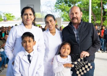 El Gobernador inauguró dos obras educativas en Ingeniero Juárez