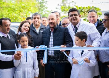 El Gobernador inauguró dos obras educativas en Ingeniero Juárez