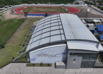 El Gobernador inaugurará la piscina olímpica cubierta y climatizada junto con la pista de atletismo